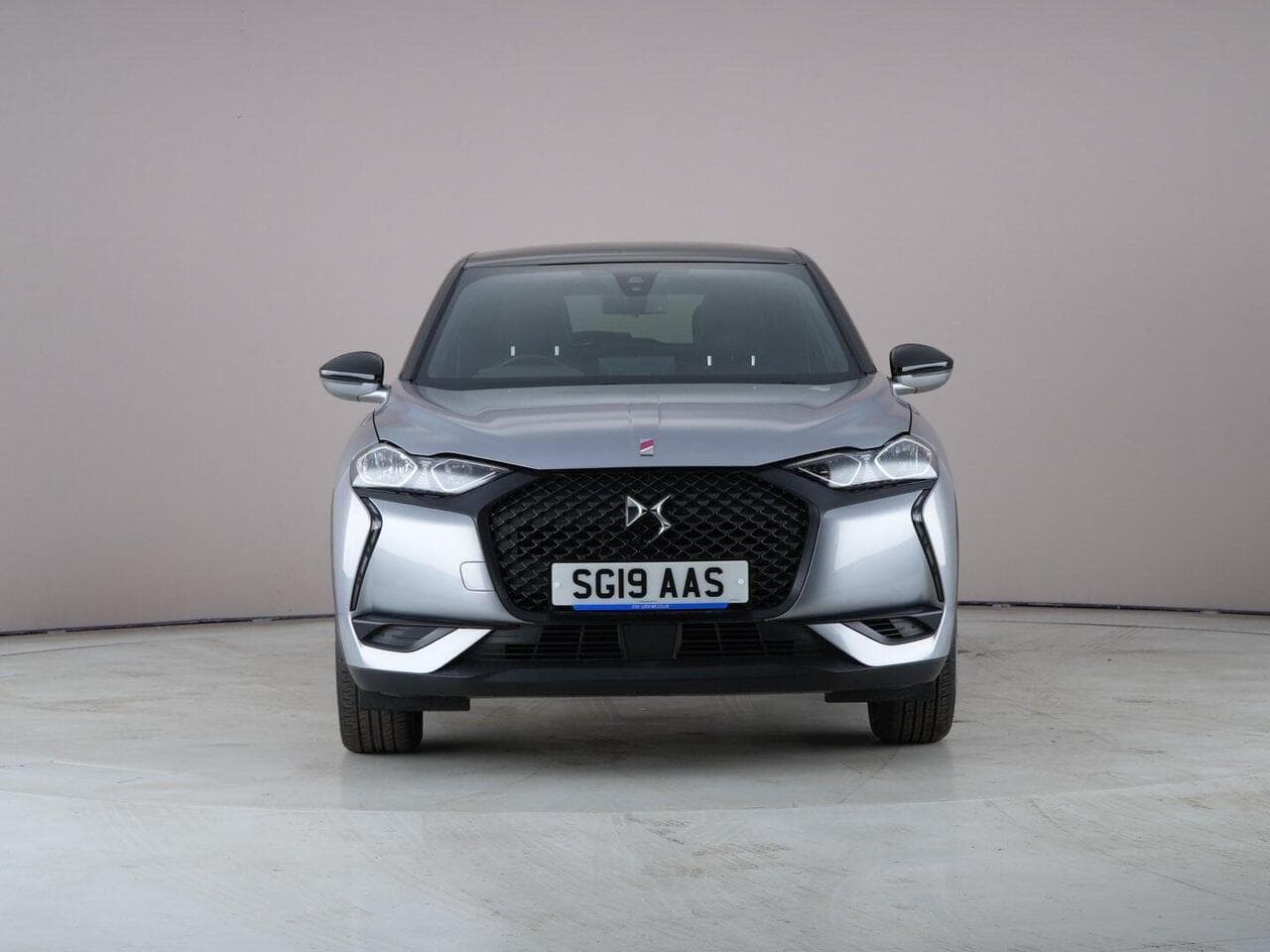 DS AUTOMOBILES DS 3 CROSSBACK thumbnail Front