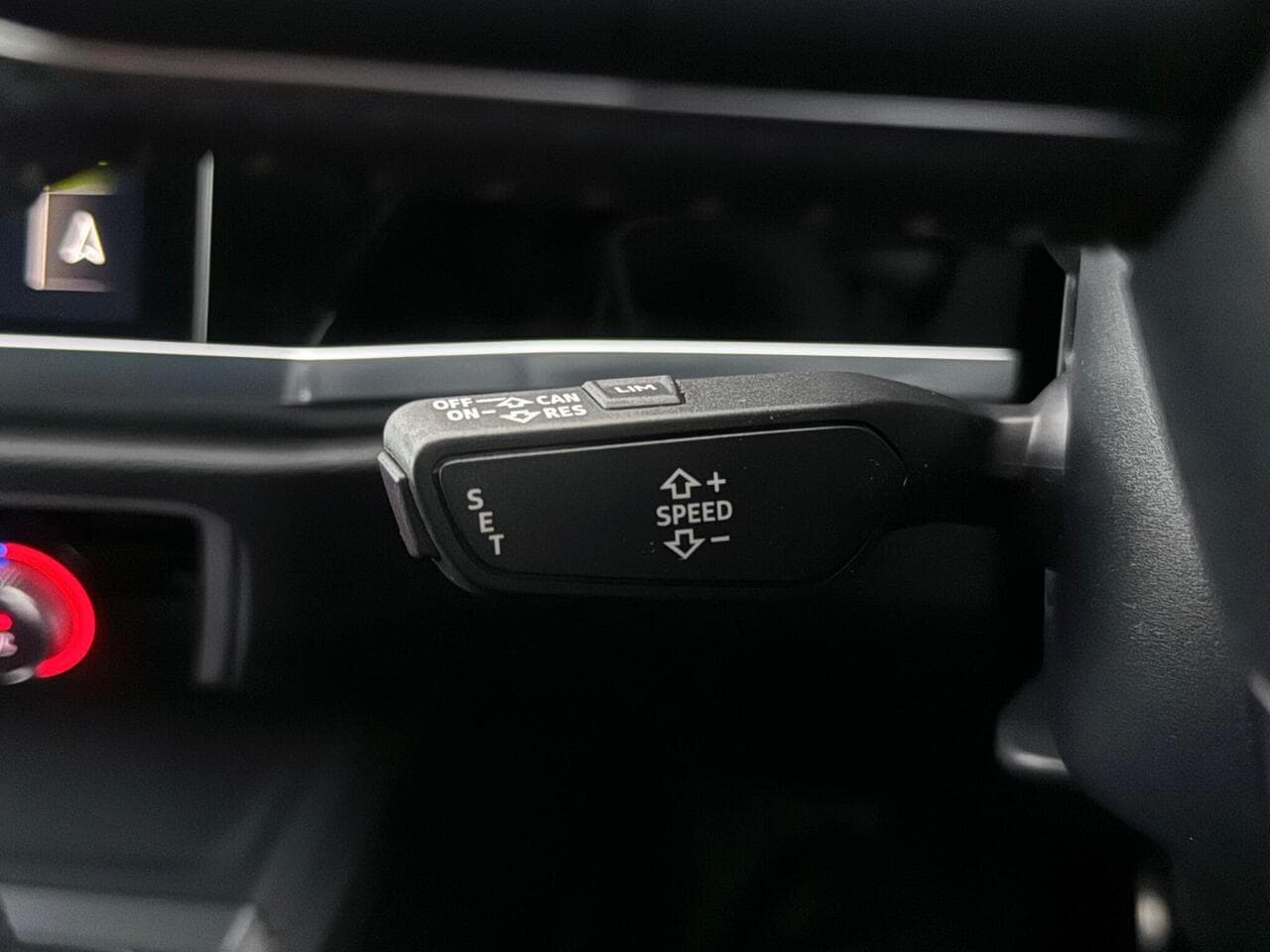 Audi Q3 thumbnail Misc Controls