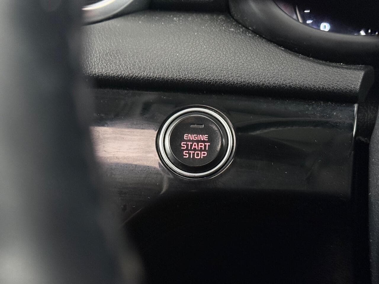 Kia Sportage thumbnail Misc Controls