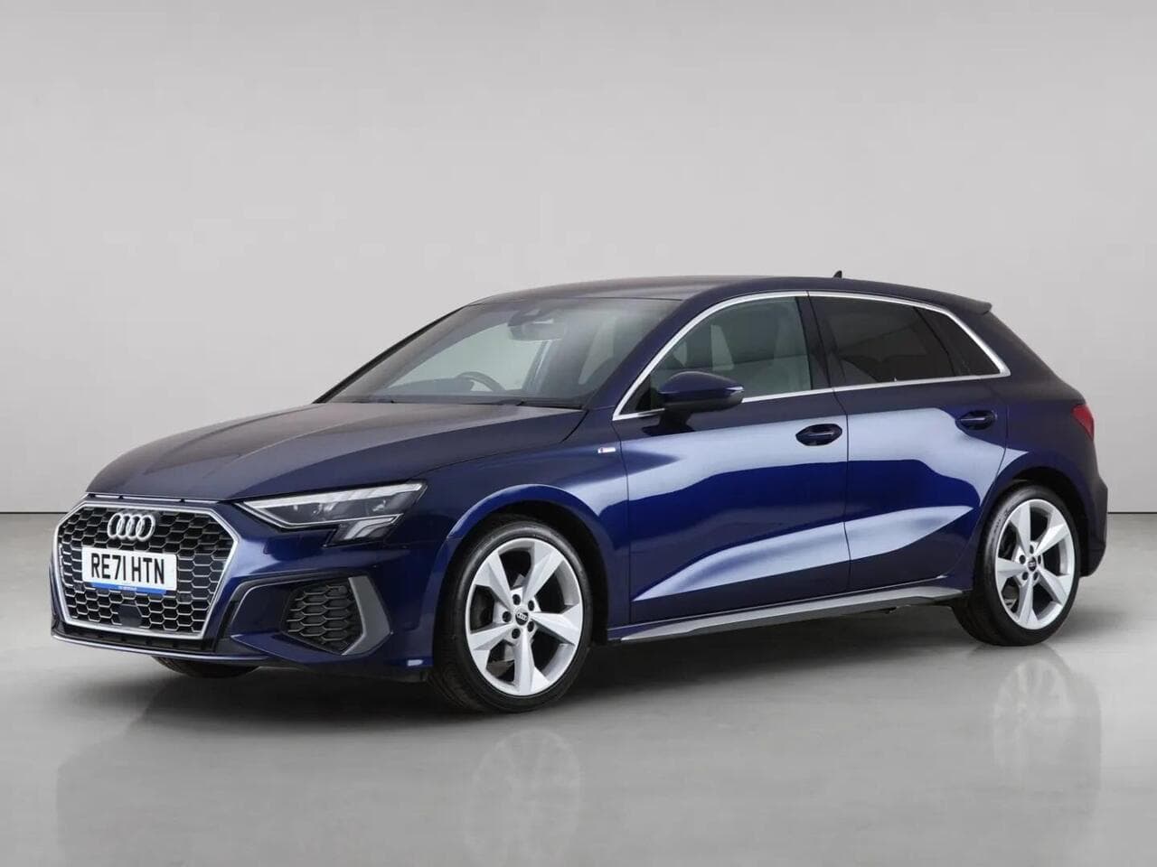Audi A3 thumbnail Front Left