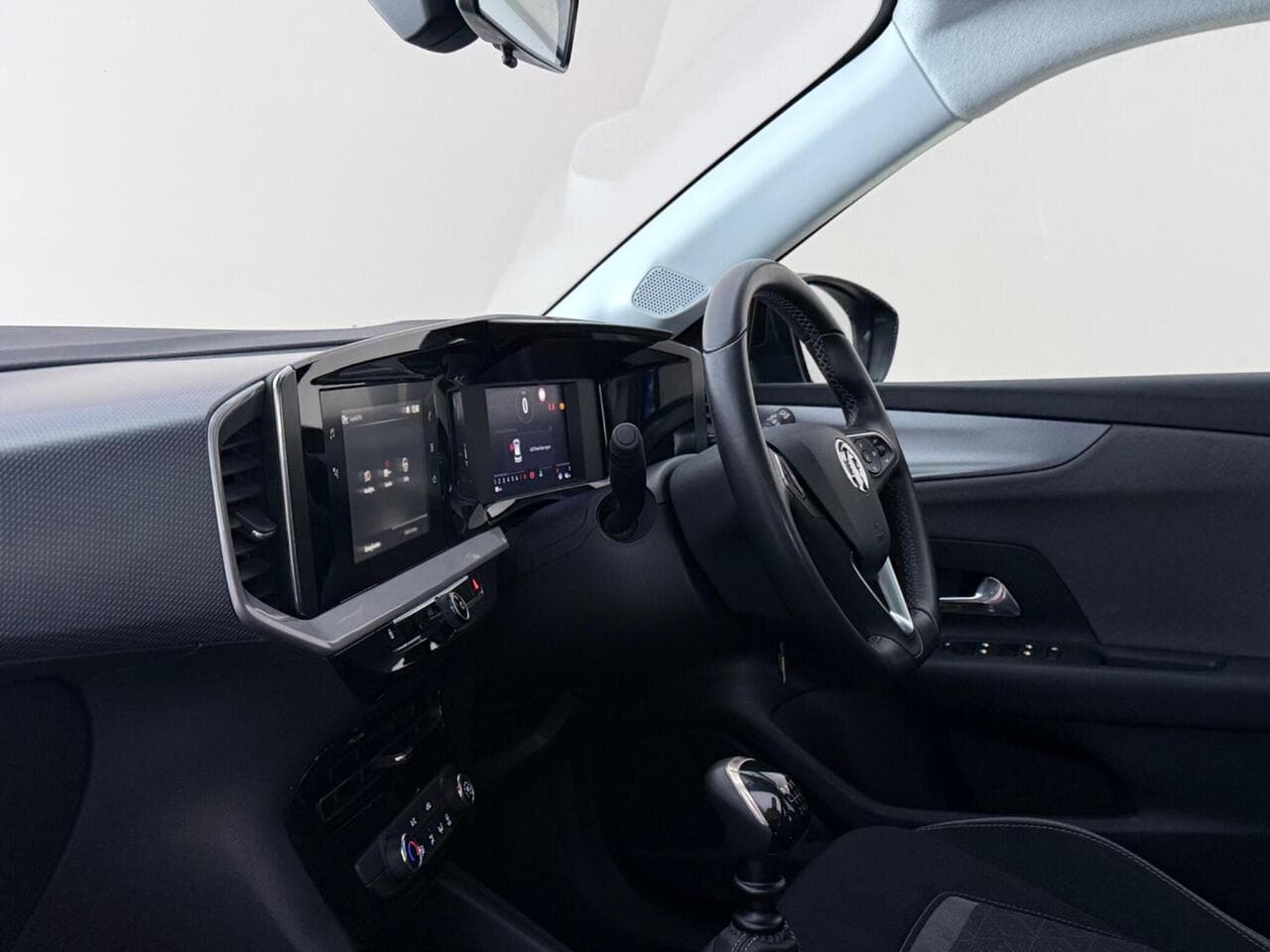 Vauxhall Mokka thumbnail Interior Front