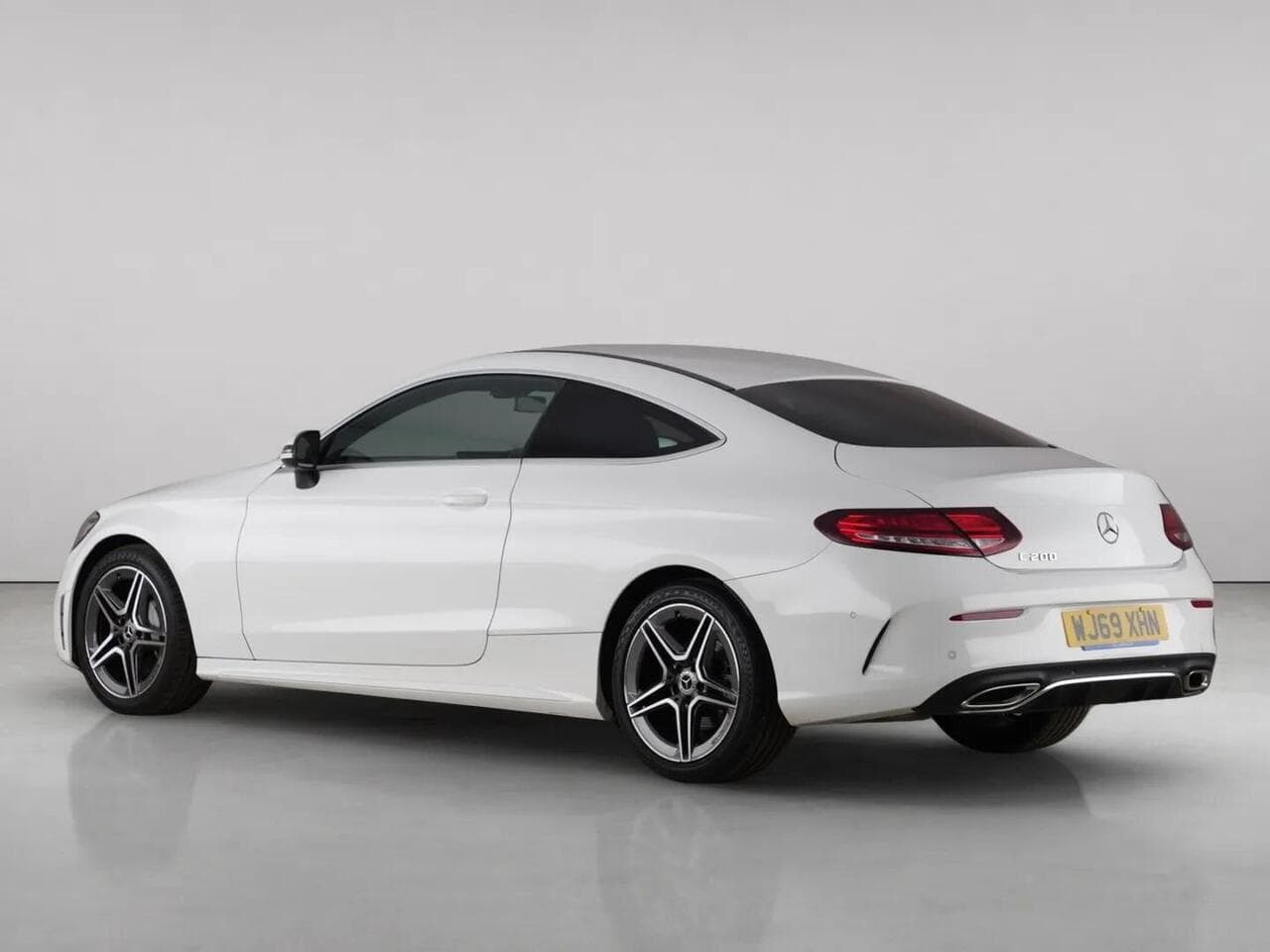 Mercedes-Benz C Class thumbnail Rear Left