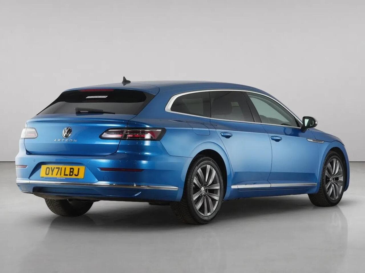 Volkswagen Arteon thumbnail Rear Right