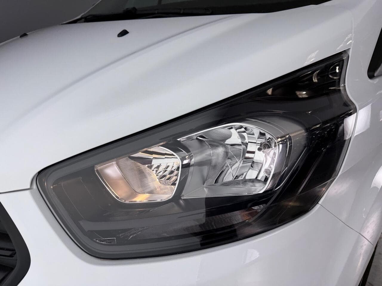 Ford Transit Custom thumbnail Lights Front