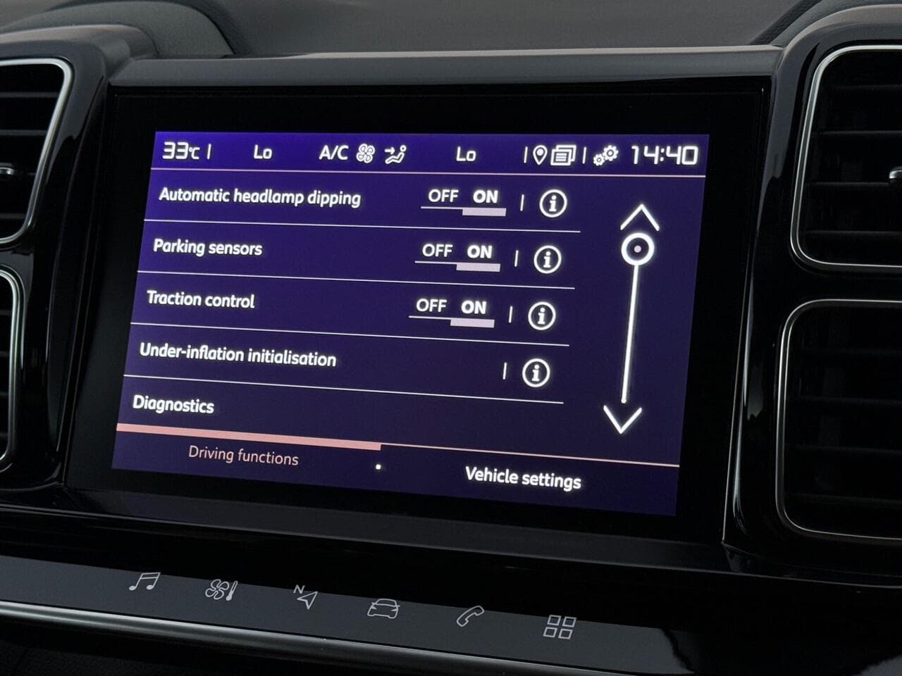 Citroen C5 Aircross thumbnail Infotainment System