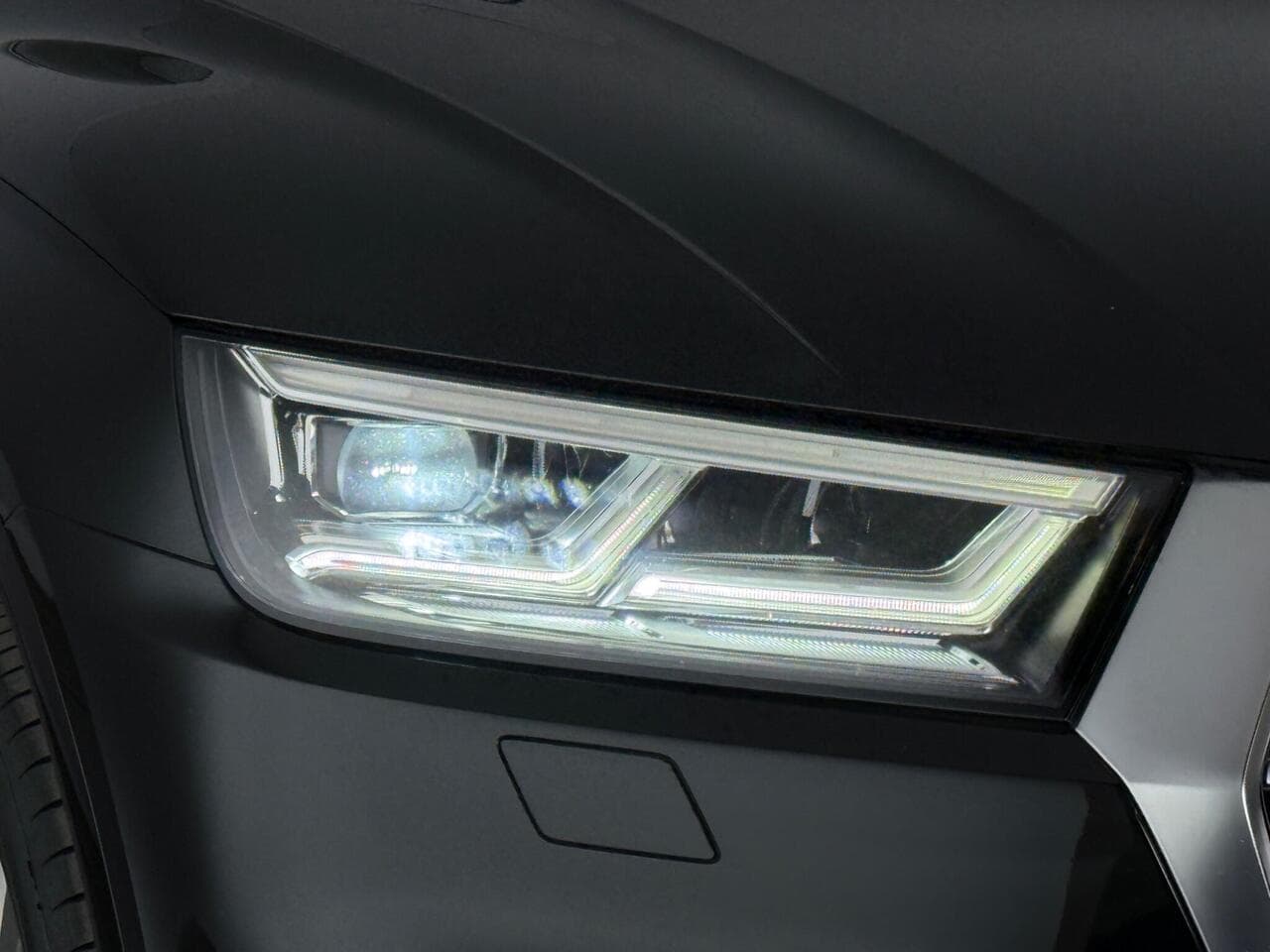 Audi Q5 thumbnail Misc Controls