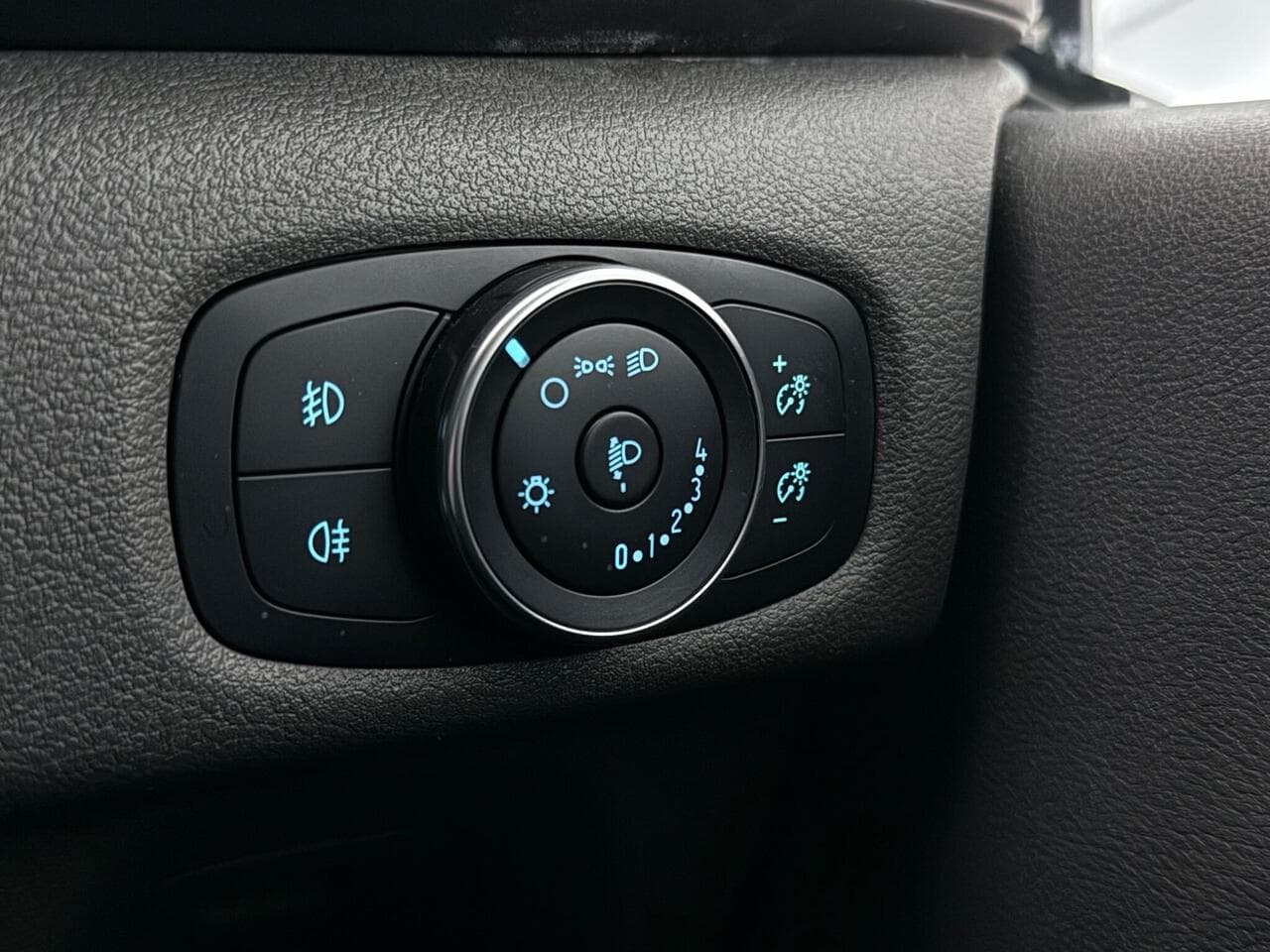 Ford Transit Custom thumbnail Misc Controls