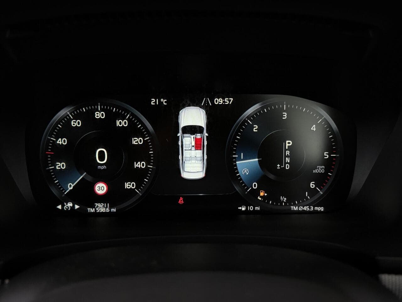 Volvo S90 thumbnail Driver Instruments