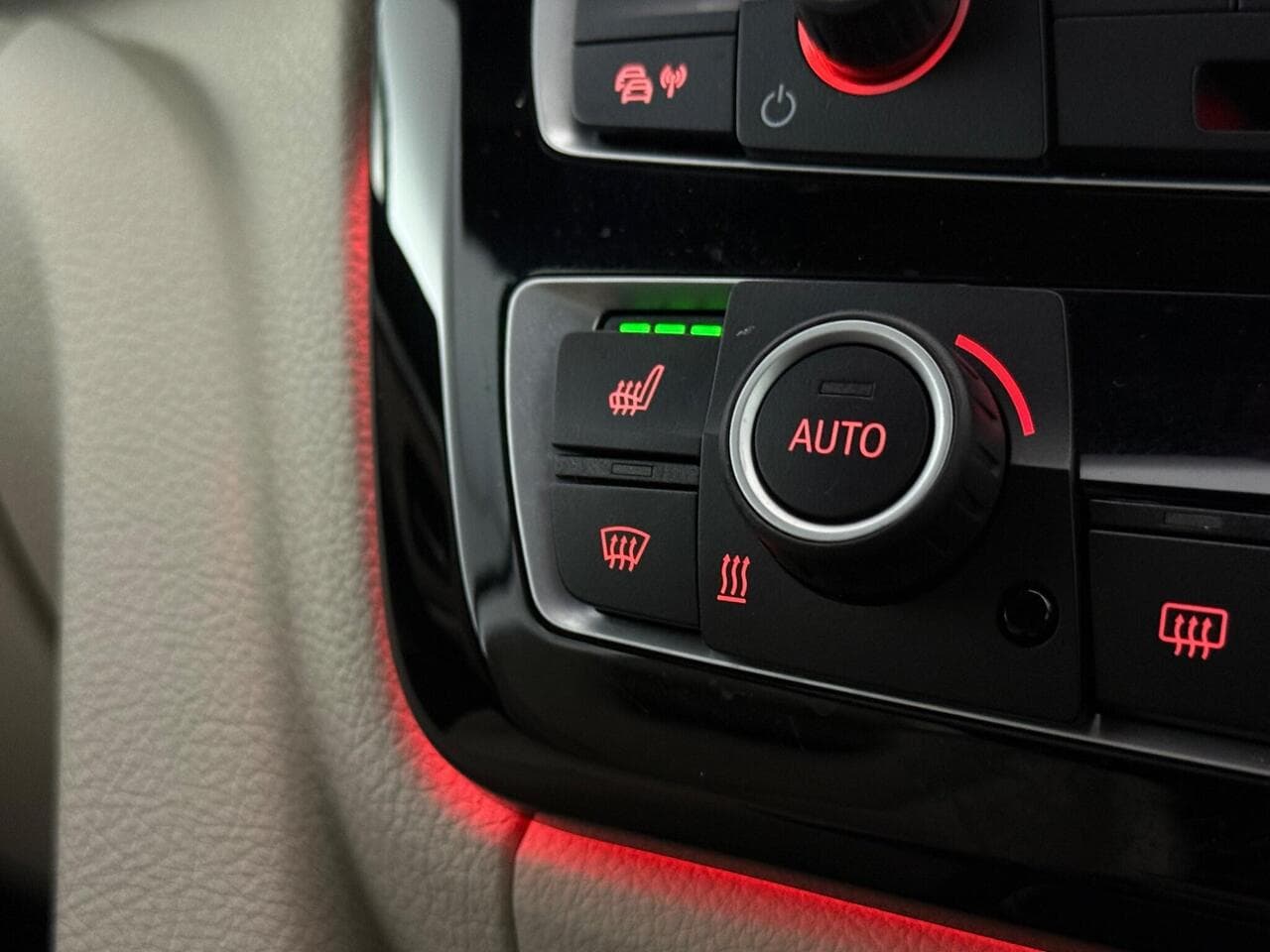 BMW 4 Series thumbnail Misc Controls