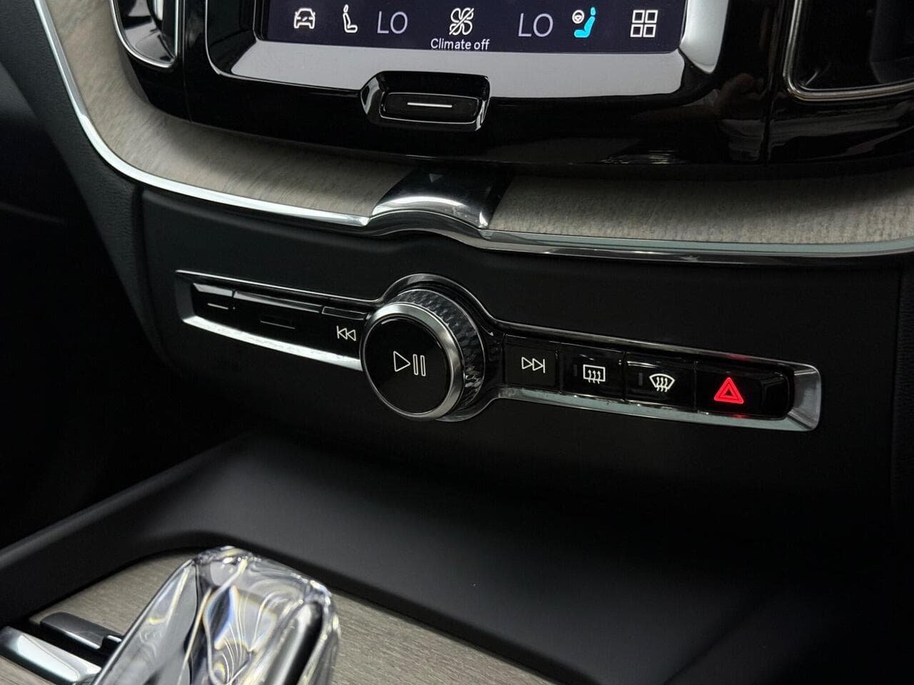 Volvo XC60 thumbnail Misc Controls