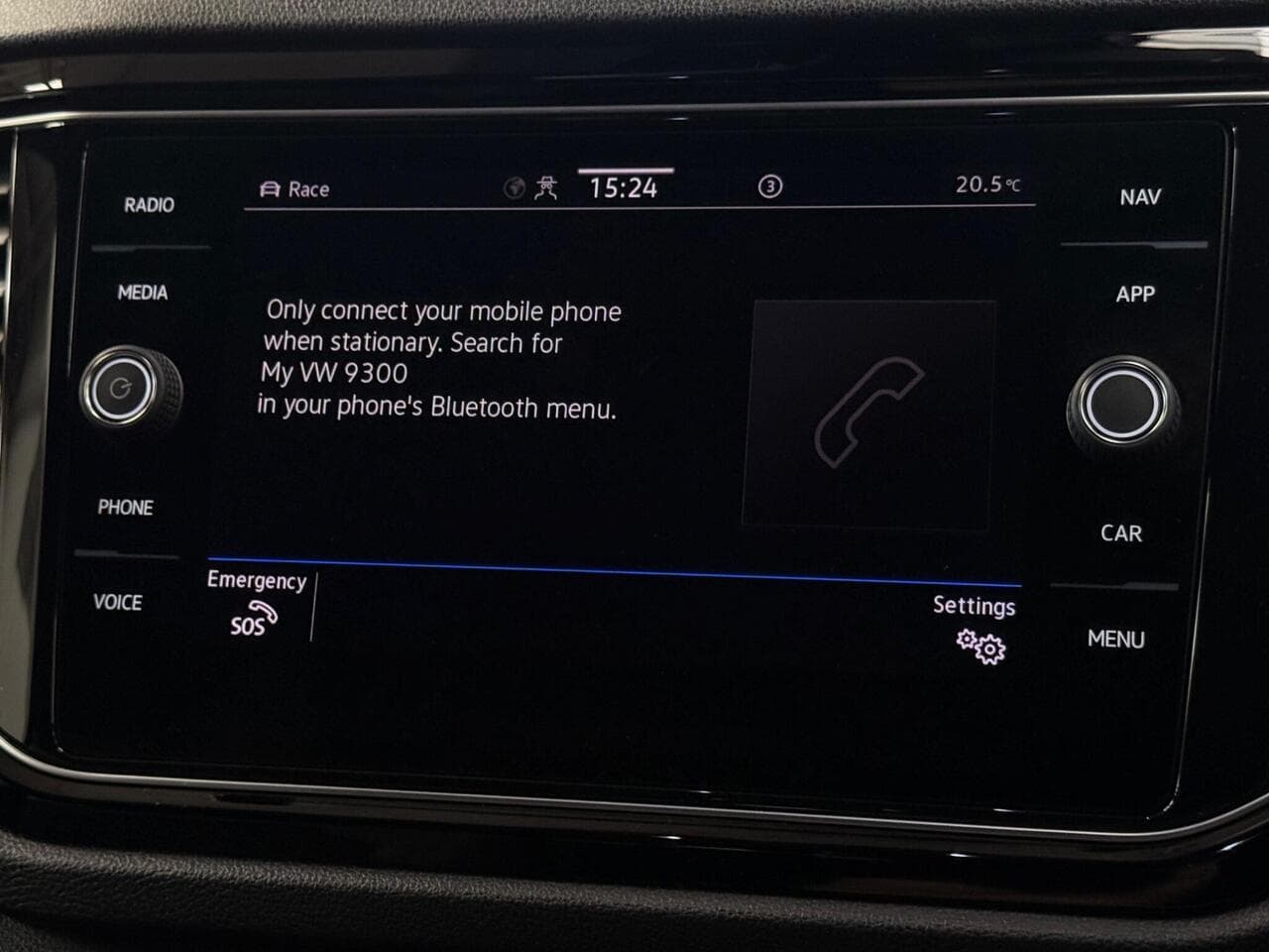 Volkswagen T-Roc thumbnail Infotainment System
