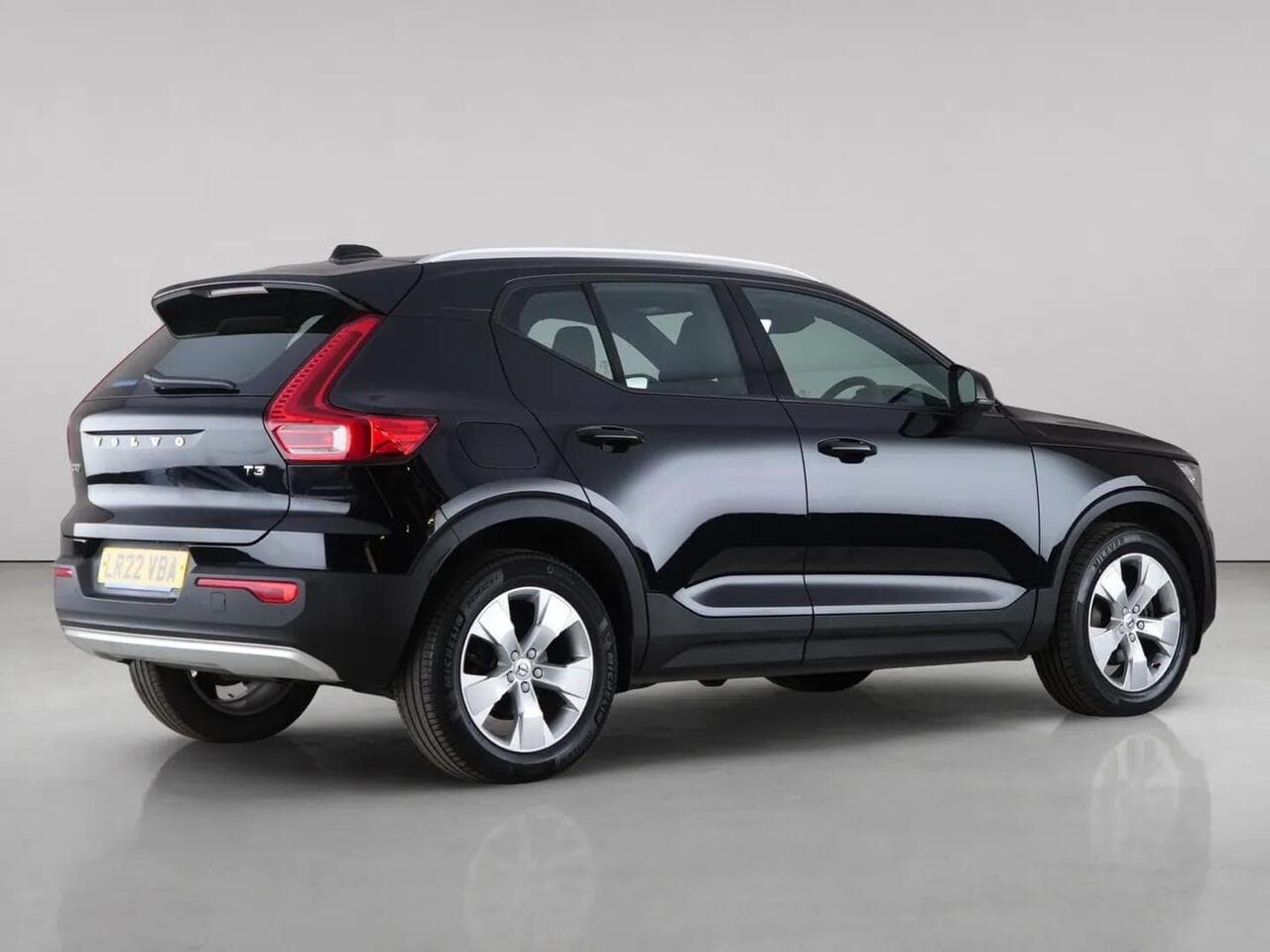 Volvo XC40 thumbnail Rear Right