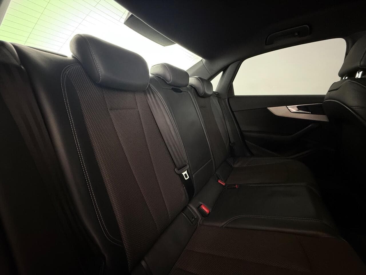Audi A4 thumbnail Seats Rear