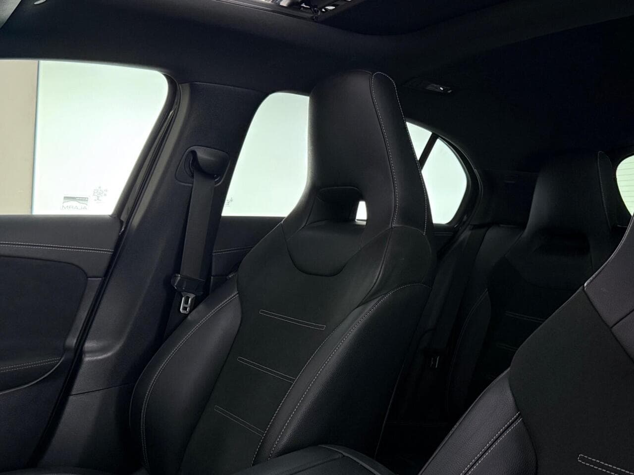 Mercedes-Benz A Class thumbnail Seats Rear