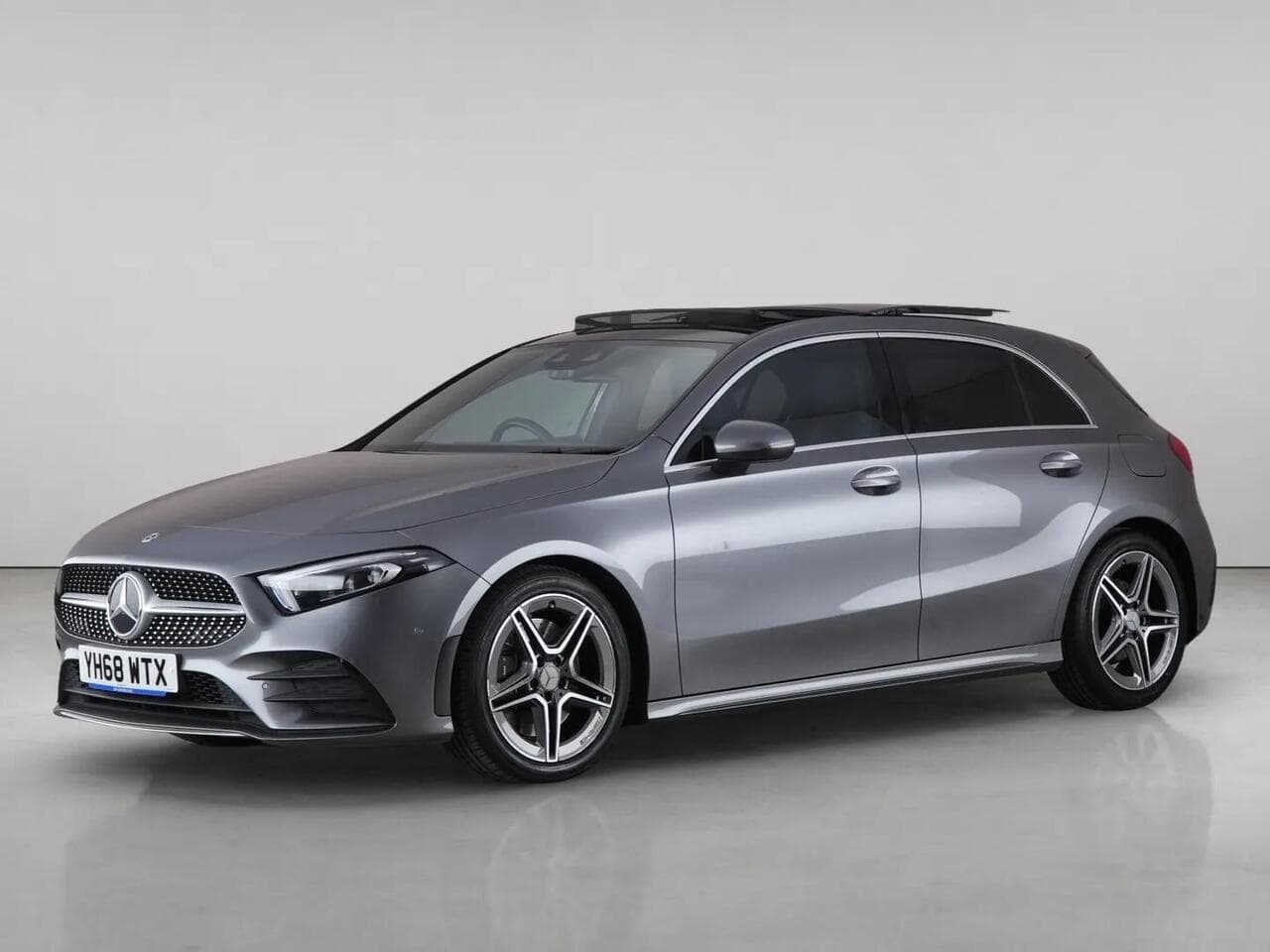 Mercedes-Benz A Class thumbnail Front Left