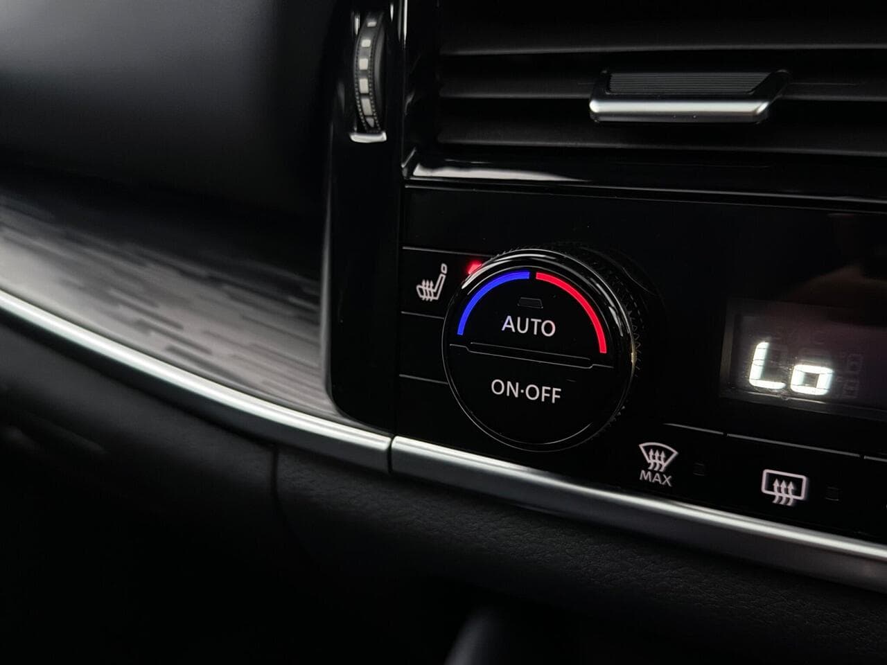 Nissan Qashqai thumbnail Misc Controls
