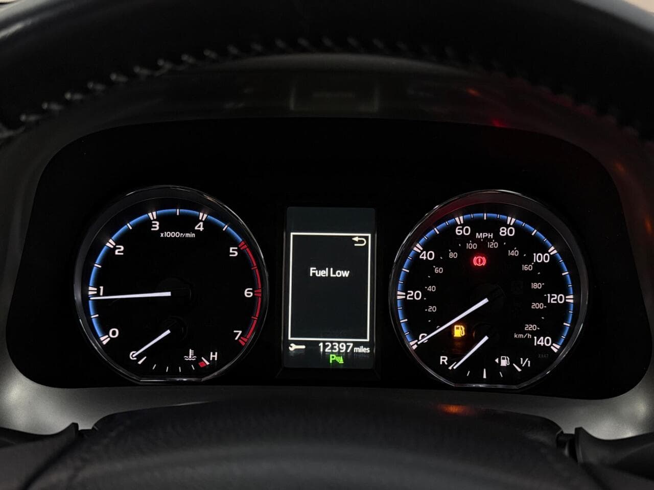 Toyota RAV4 thumbnail Driver Instruments