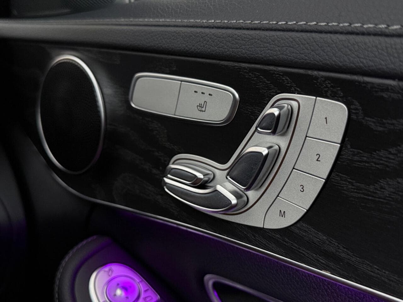 Mercedes-Benz C Class thumbnail Misc Controls