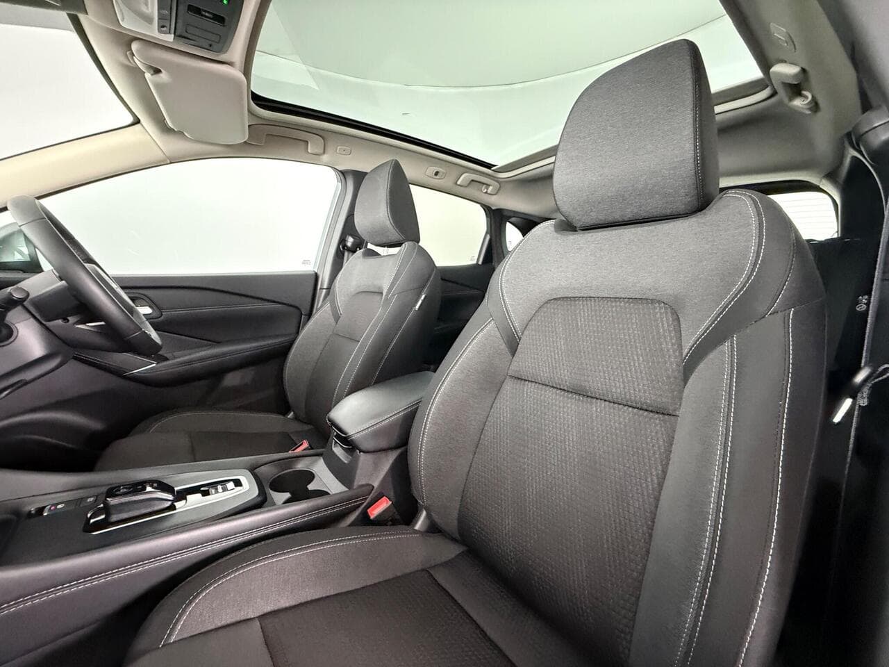 Nissan Qashqai thumbnail Seat Front Passenger