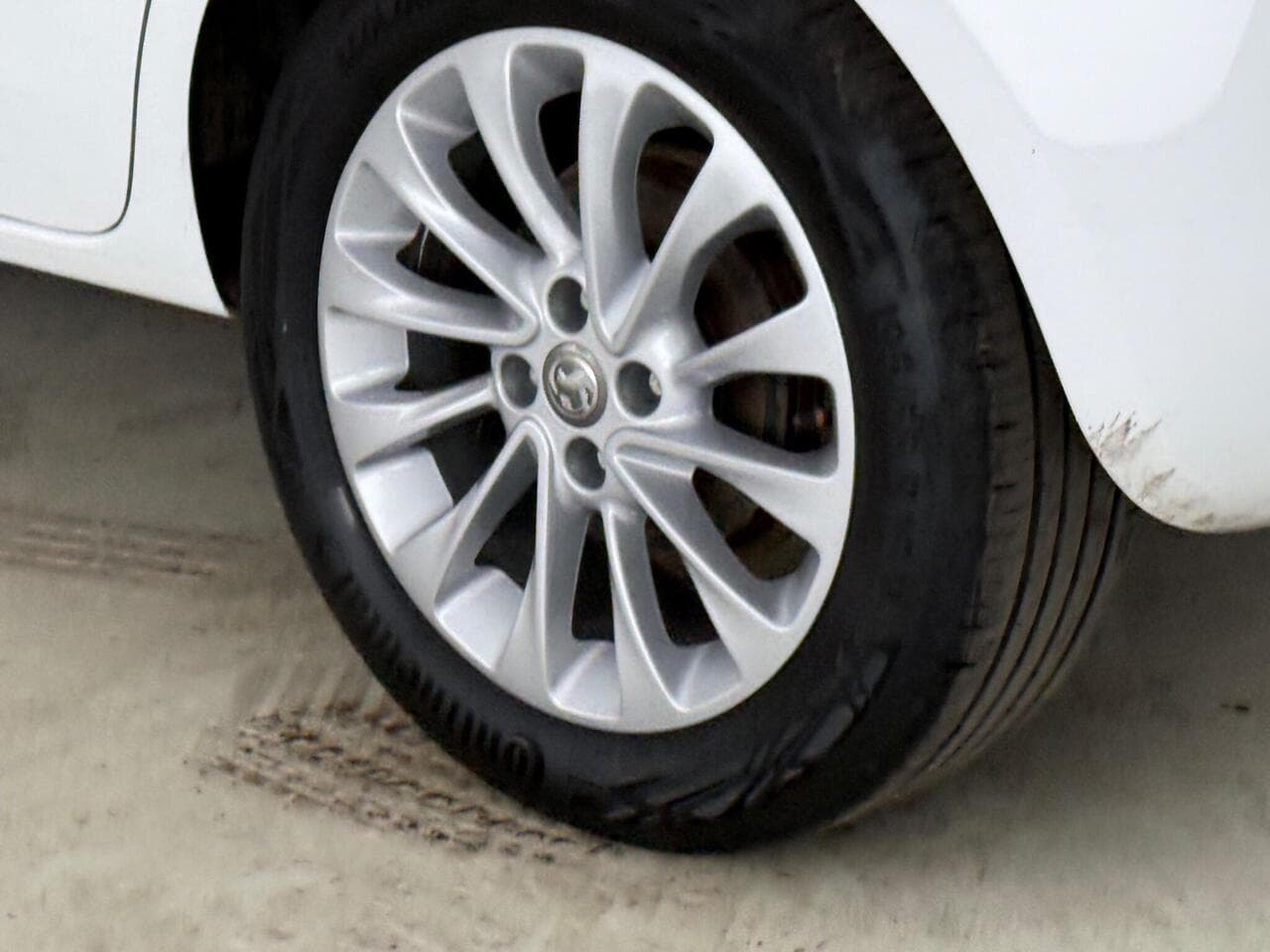 Vauxhall Corsa thumbnail Wheel
