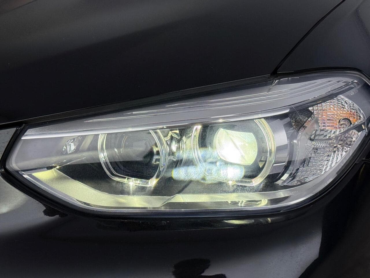 BMW X3 thumbnail Lights Front