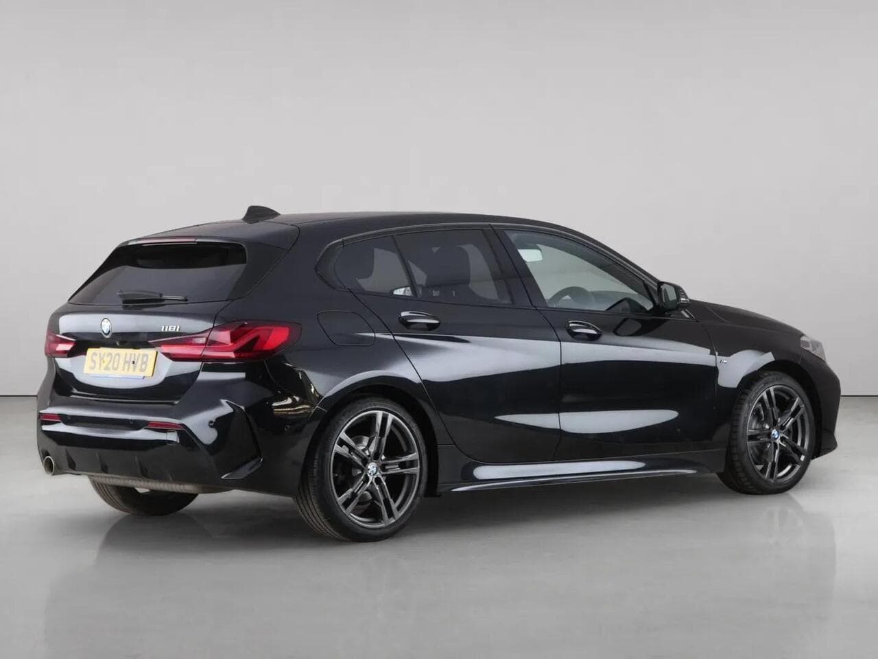BMW 1 Series thumbnail Rear Right
