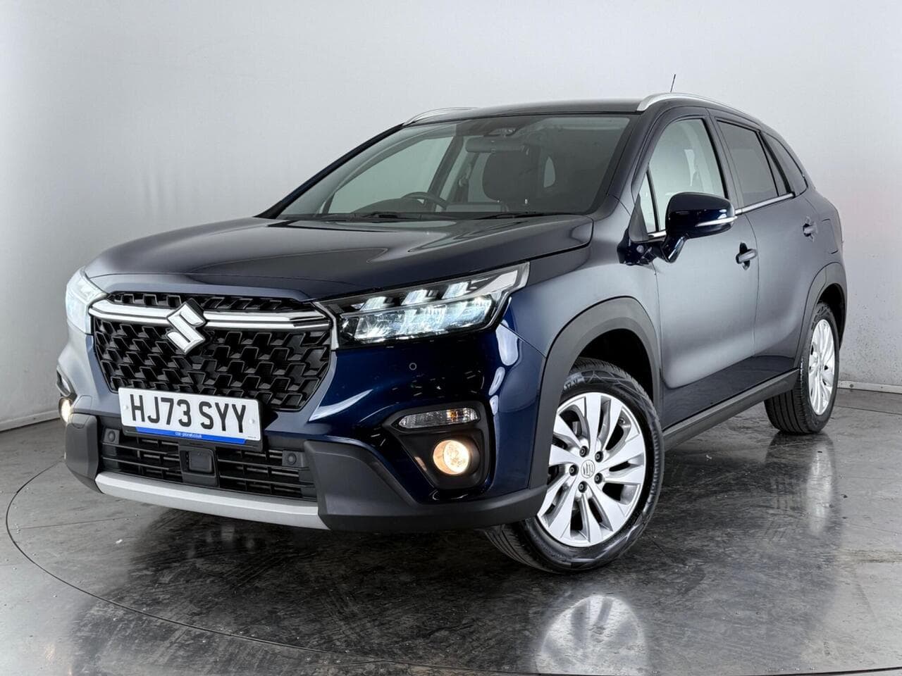 Suzuki S-Cross thumbnail Front Left