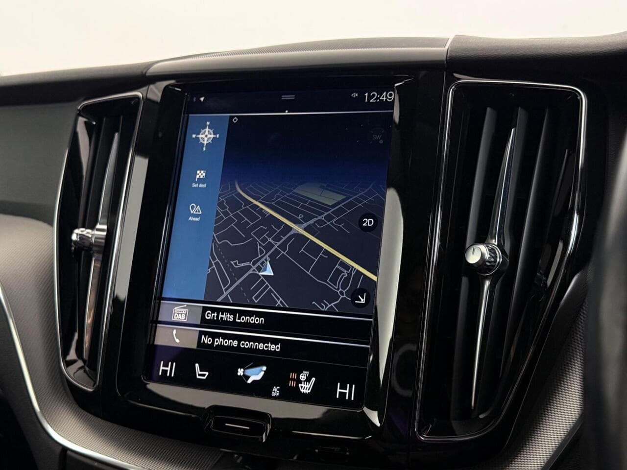Volvo XC60 thumbnail Infotainment System