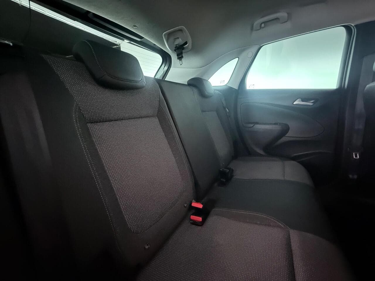 Vauxhall Crossland thumbnail Seats Rear