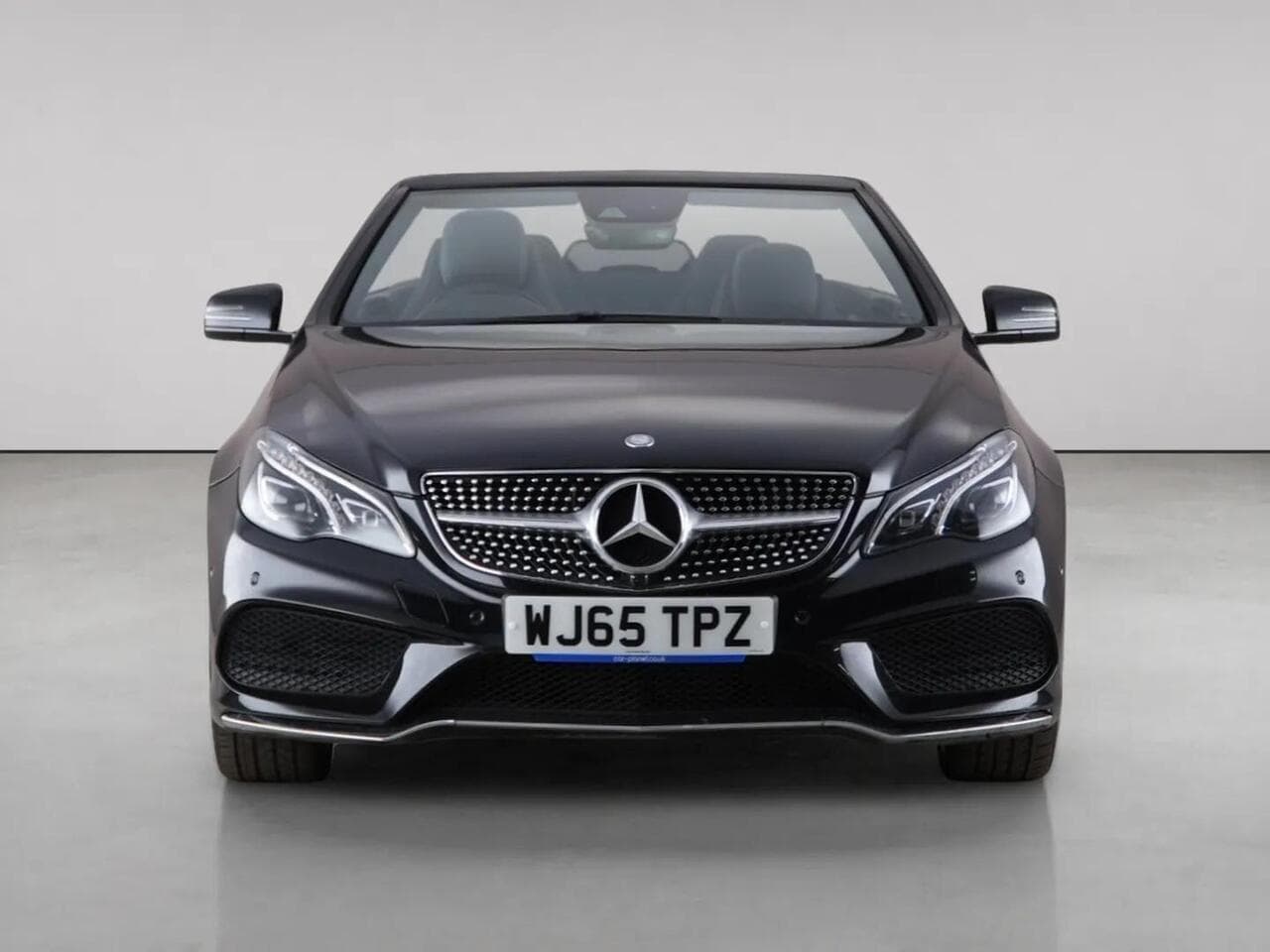 Mercedes-Benz E Class thumbnail Front