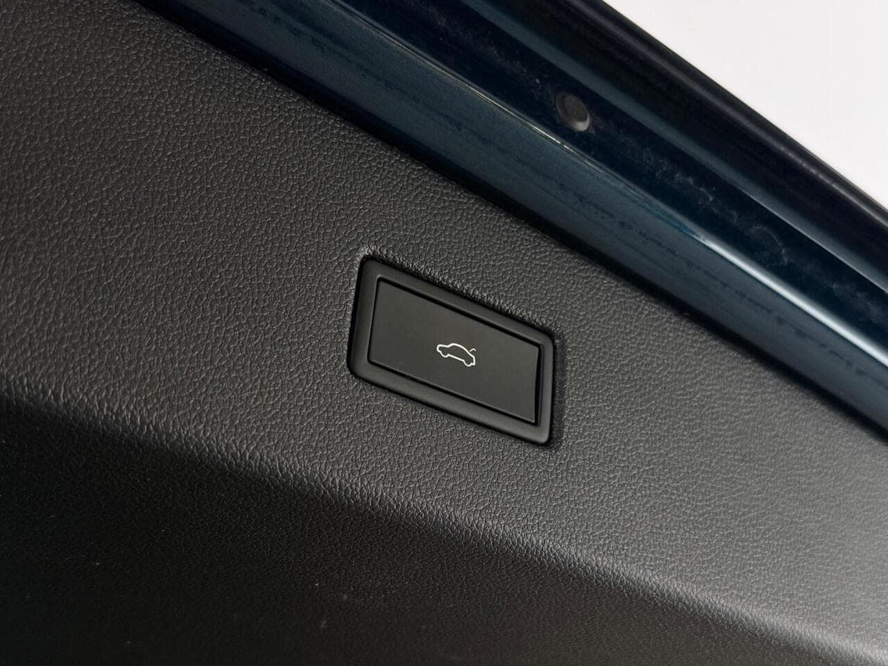 Volkswagen Tiguan thumbnail Misc Controls