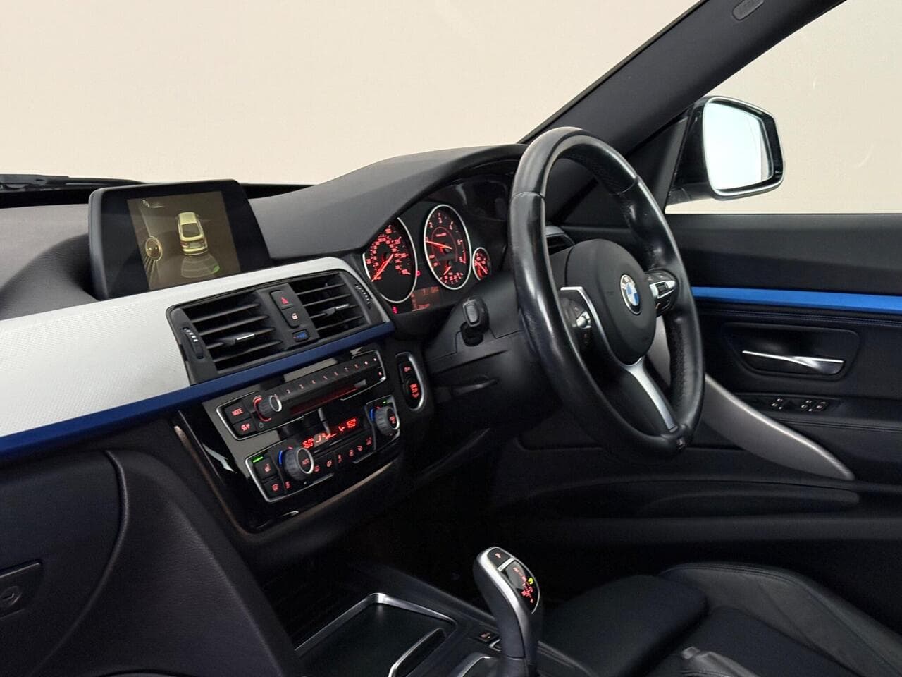 BMW 3 Series Gran Turismo thumbnail Interior Front