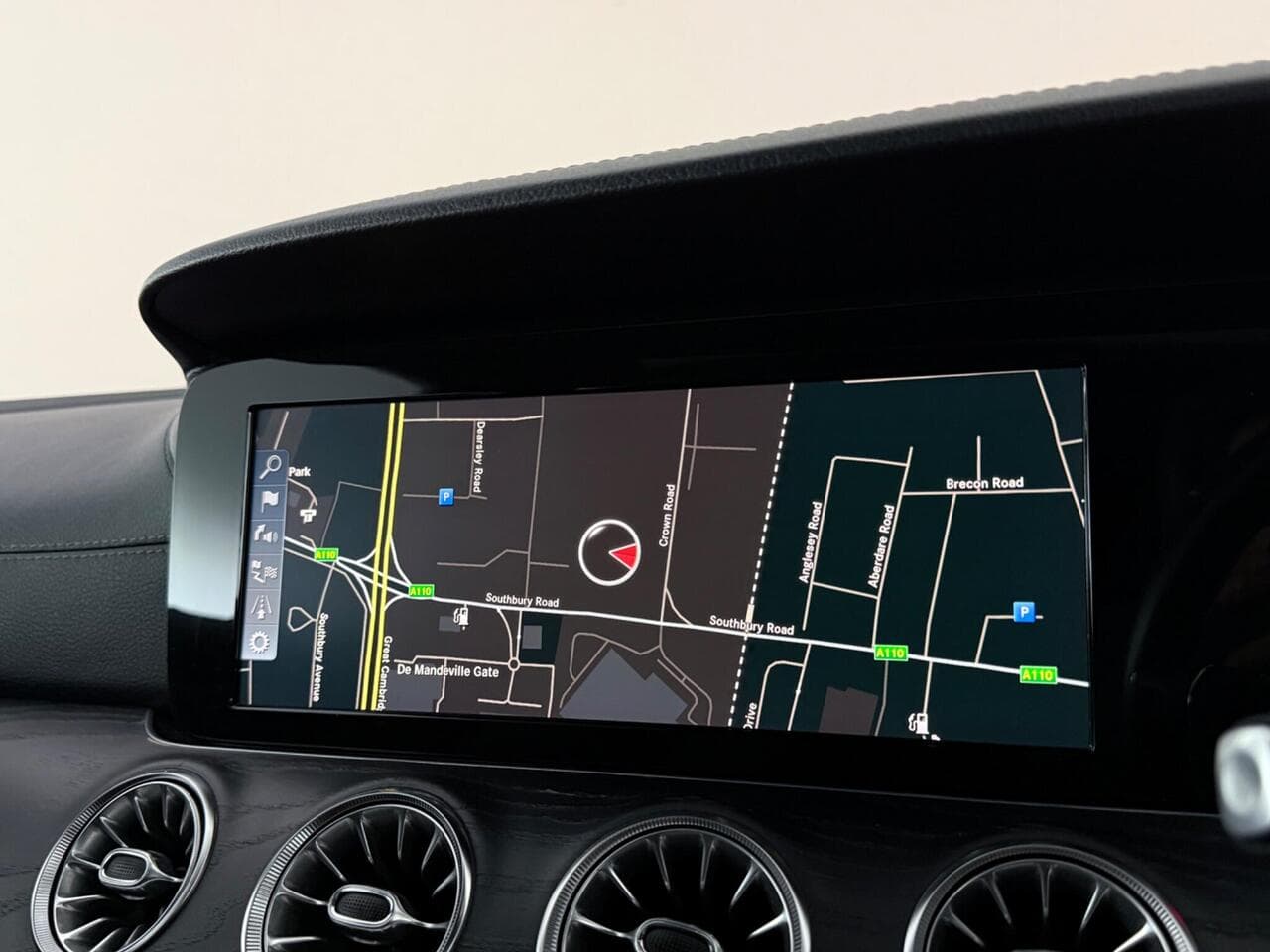 Mercedes-Benz E Class thumbnail Infotainment System