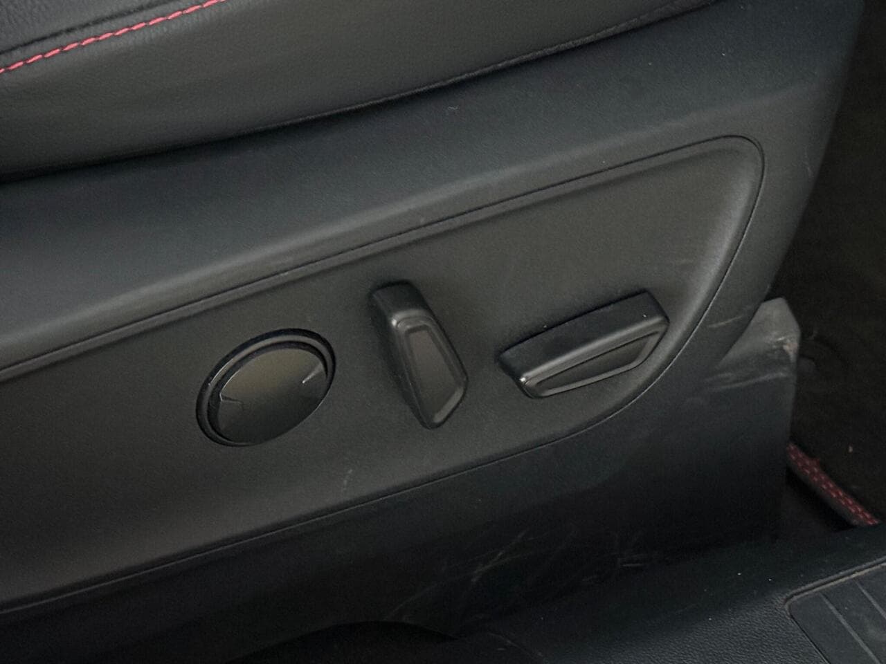 Ford Kuga thumbnail Misc Controls