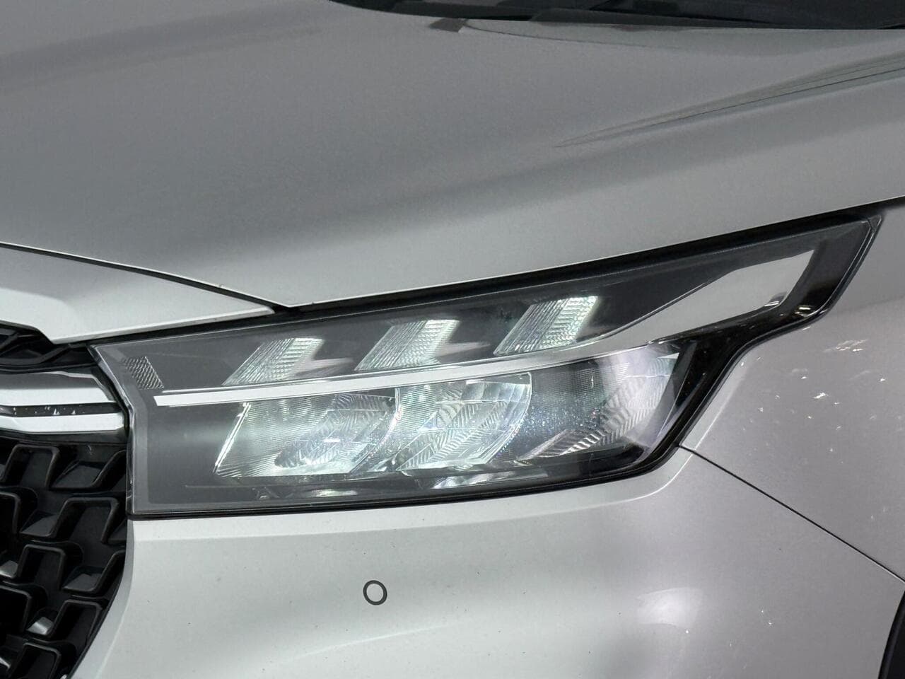 Suzuki S-Cross thumbnail Lights Front