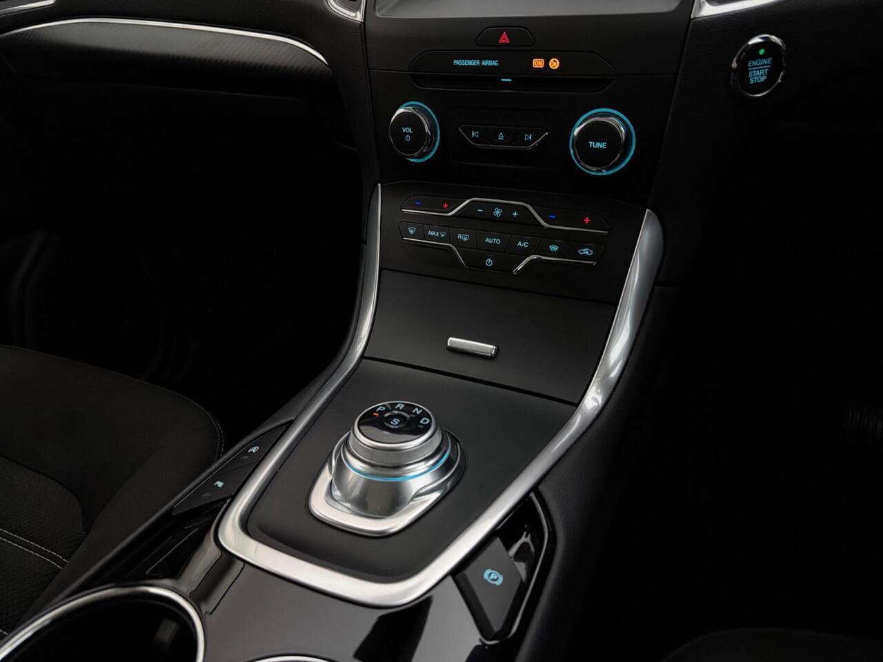 Ford Galaxy thumbnail Interior Front