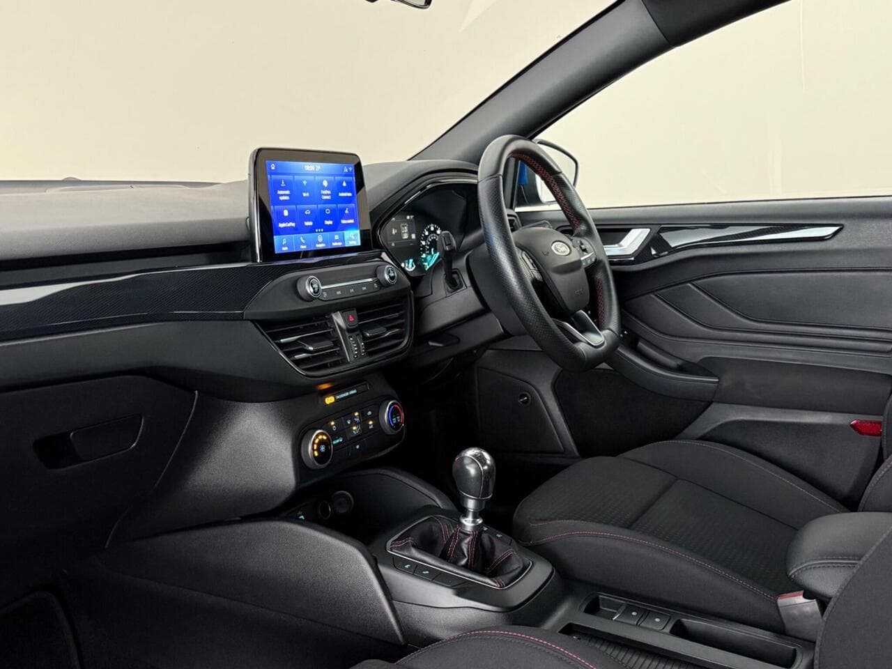Ford Focus thumbnail Interior Front