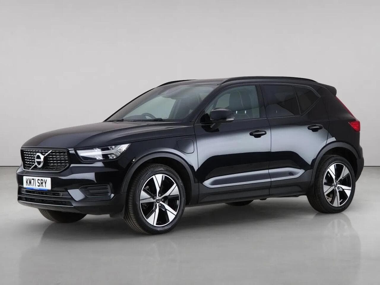 Volvo XC40 thumbnail Front Left