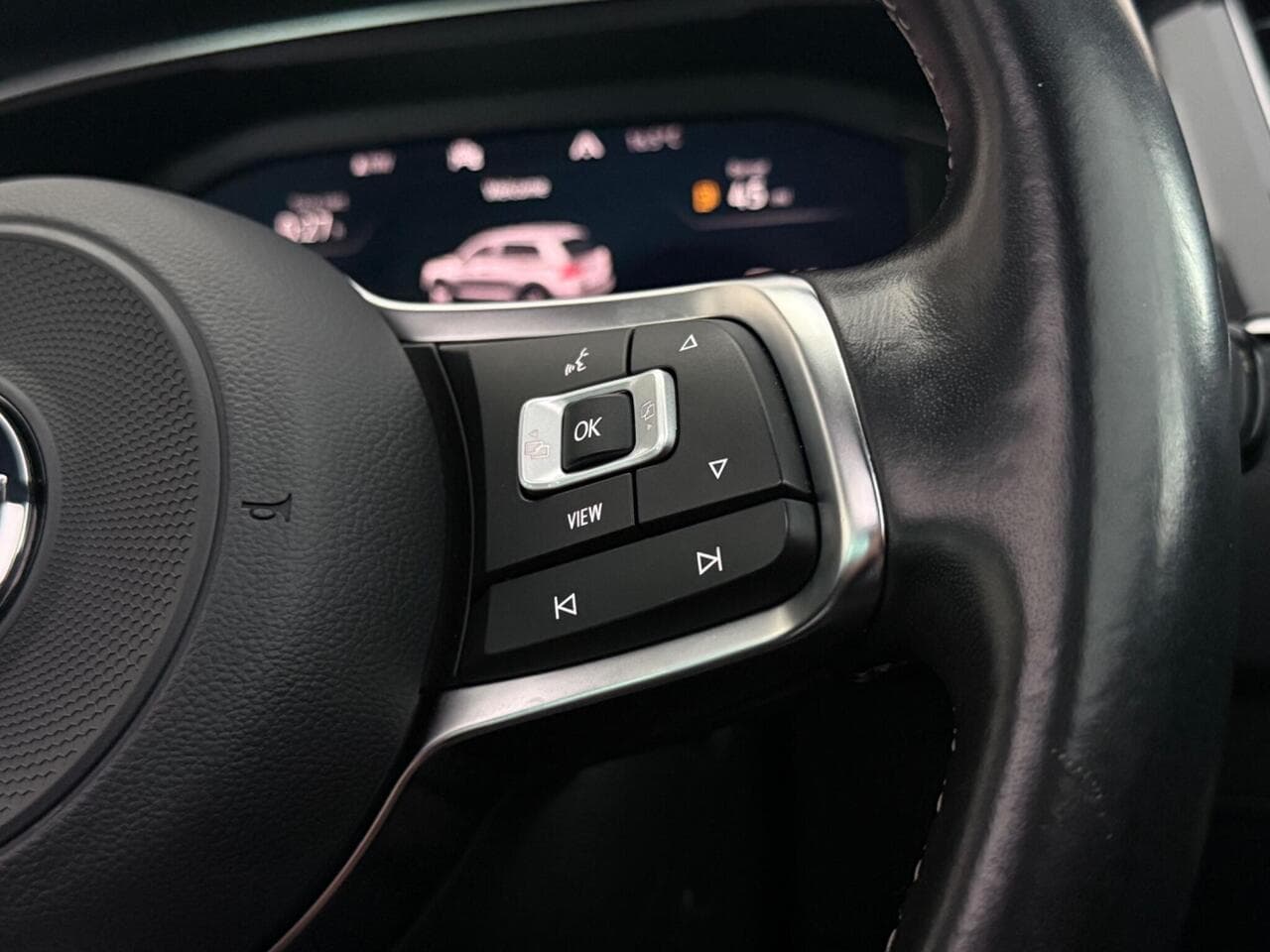 Volkswagen Tiguan thumbnail Misc Controls
