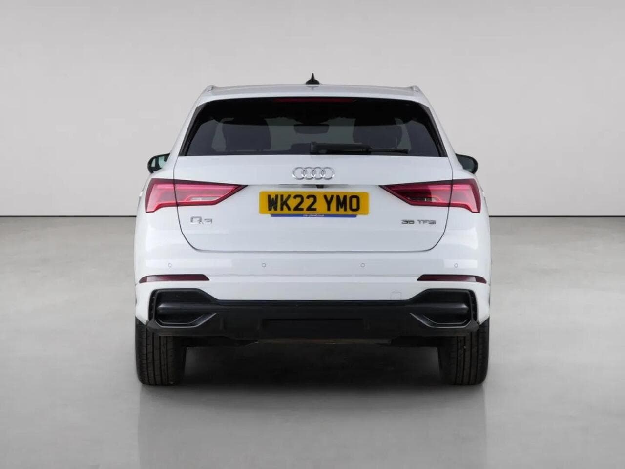Audi Q3 thumbnail Rear