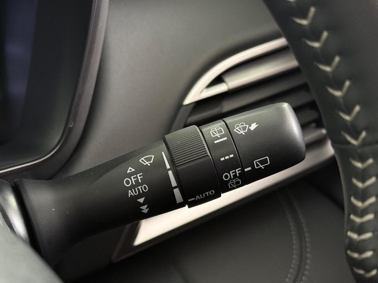 Subaru Outback thumbnail Misc Controls