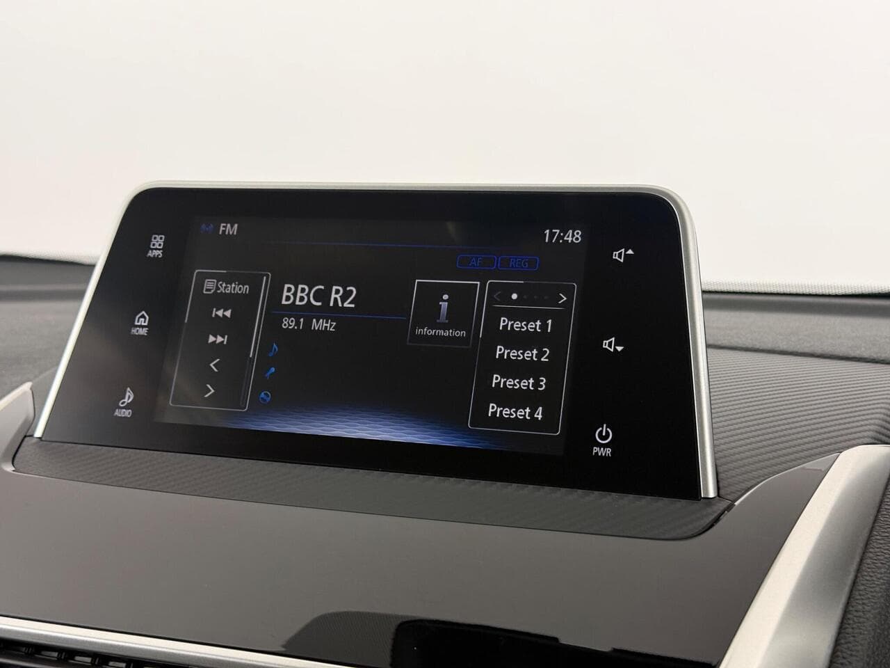 Mitsubishi Eclipse Cross thumbnail Infotainment System