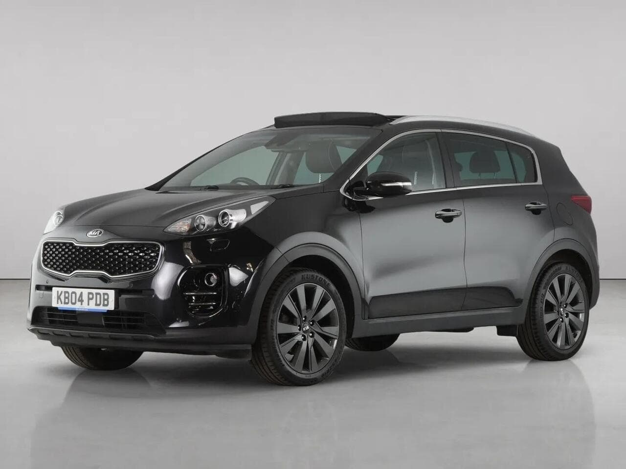 Kia Sportage thumbnail Front Left