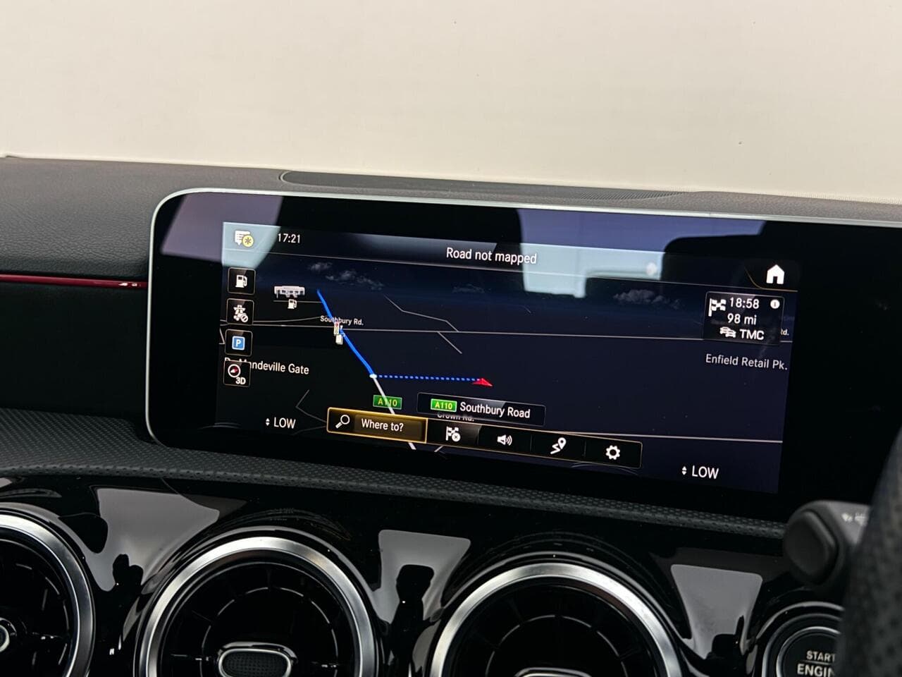 Mercedes-Benz A Class thumbnail Infotainment System