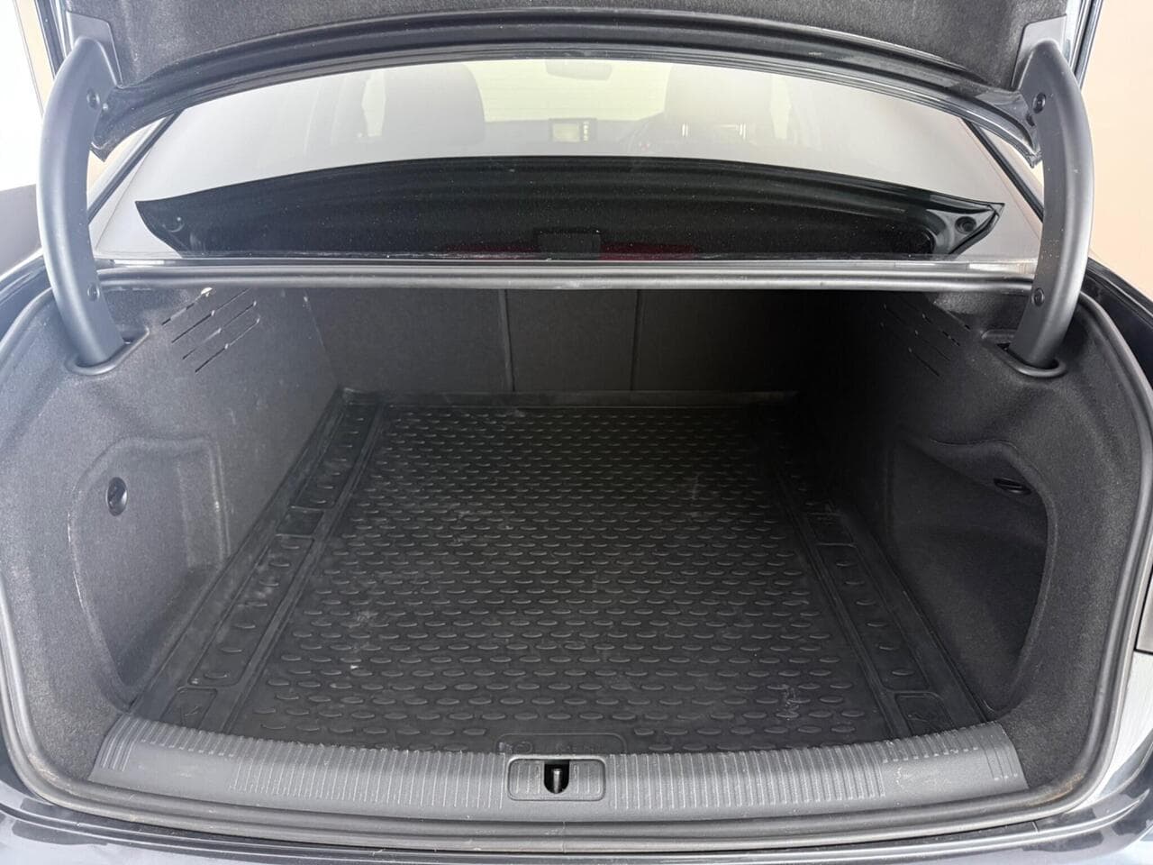 Audi A4 thumbnail Boot