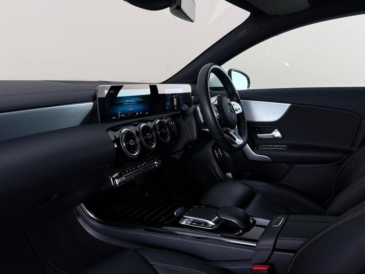 Mercedes-Benz CLA thumbnail Interior Front