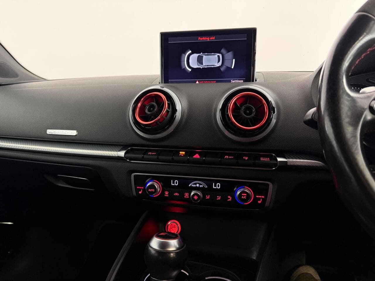 Audi RS3 thumbnail Infotainment System