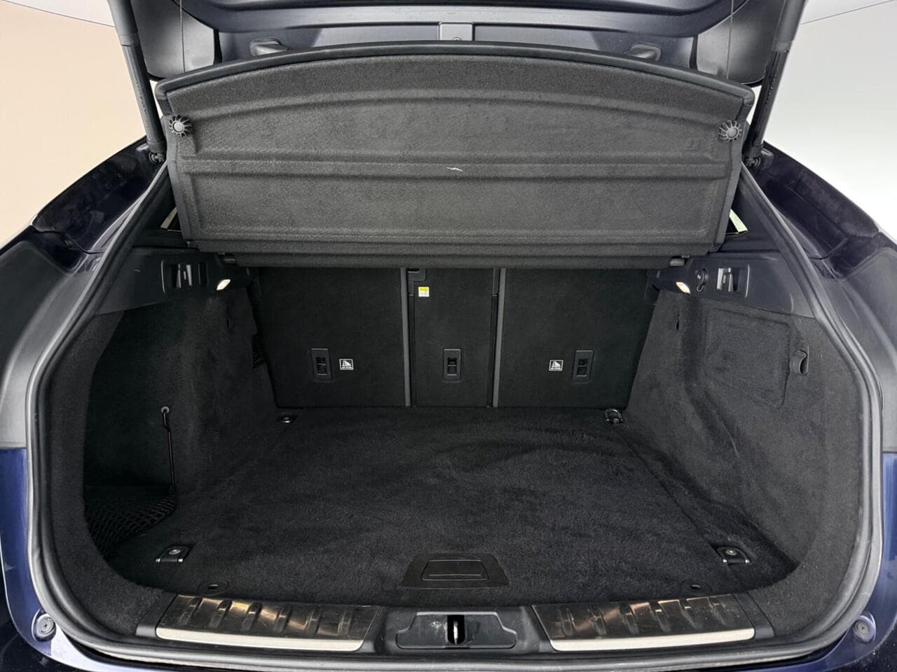 Jaguar F-PACE thumbnail Boot