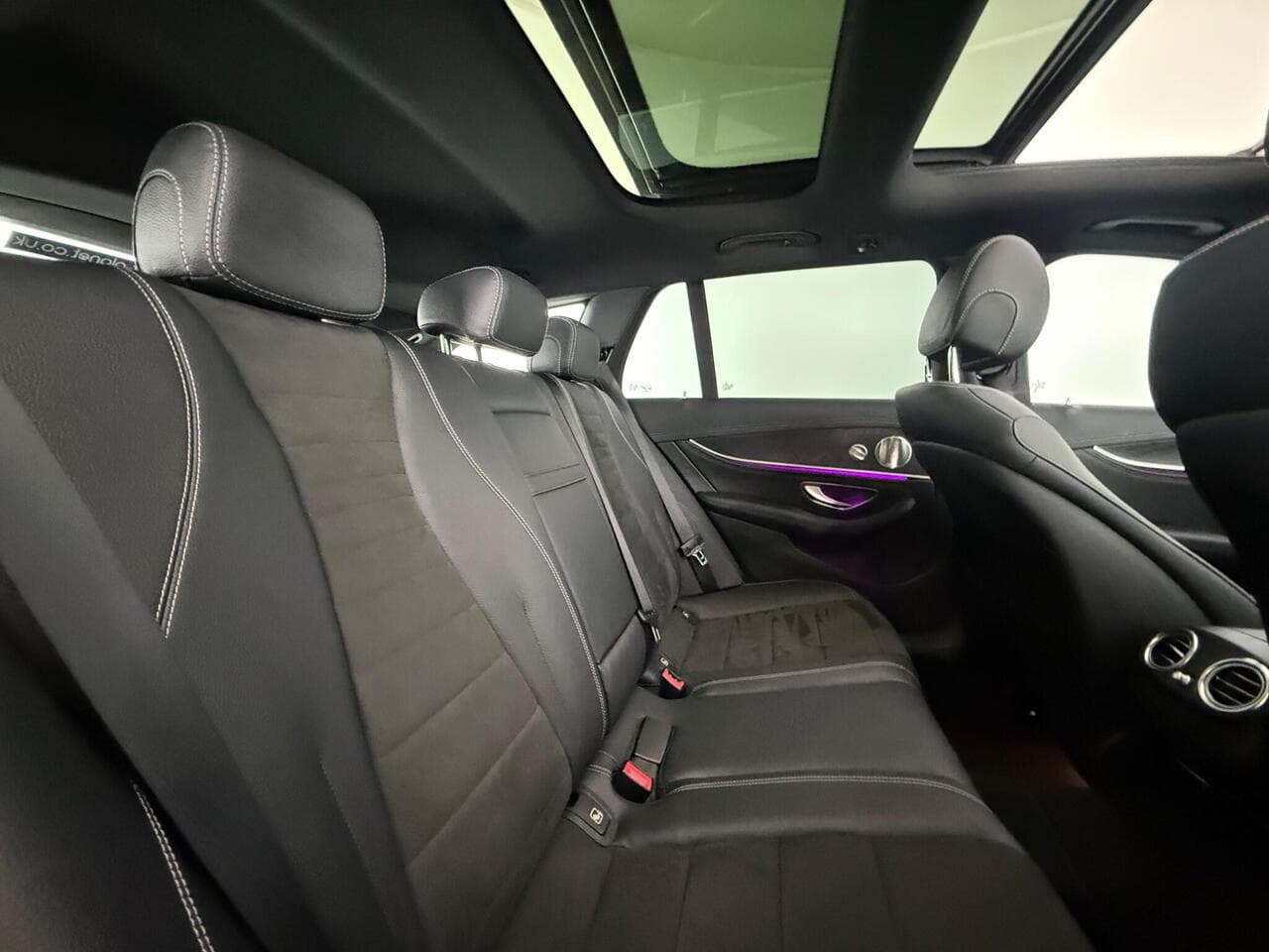 Mercedes-Benz E Class thumbnail Seats Rear