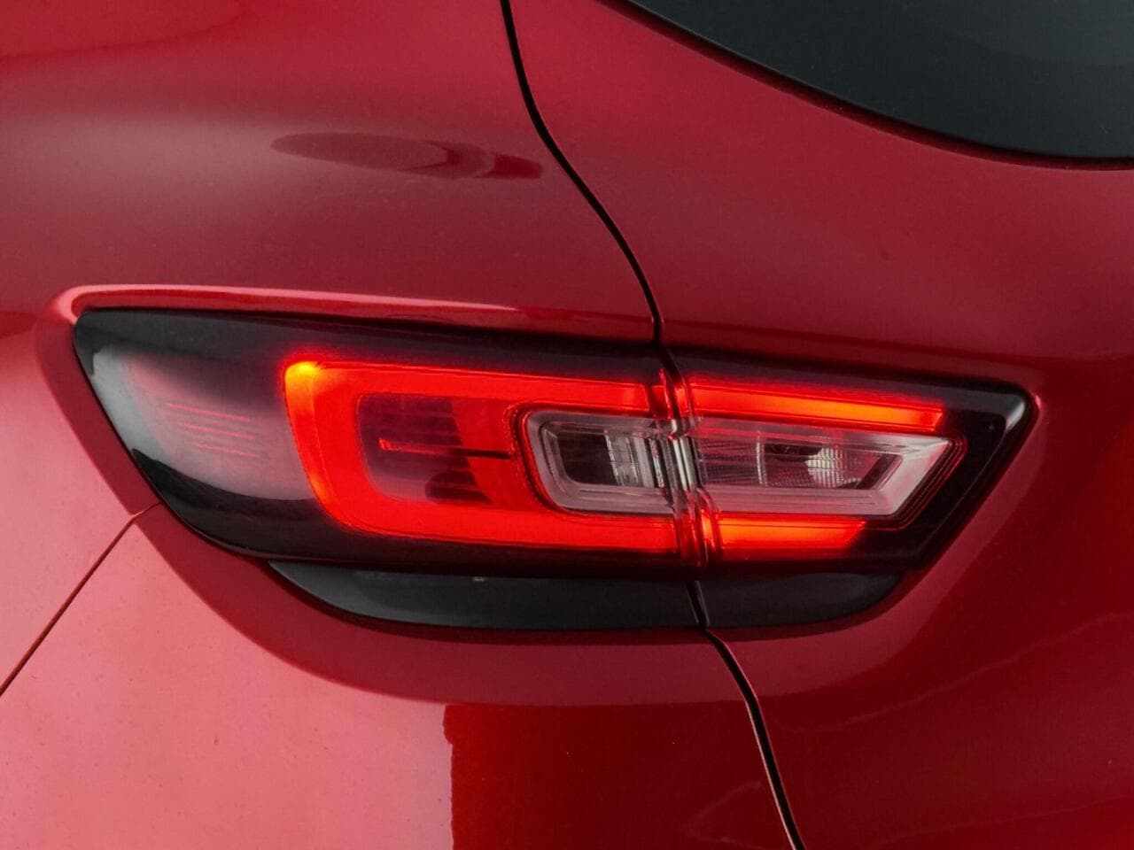 Renault Clio thumbnail Inconclusive